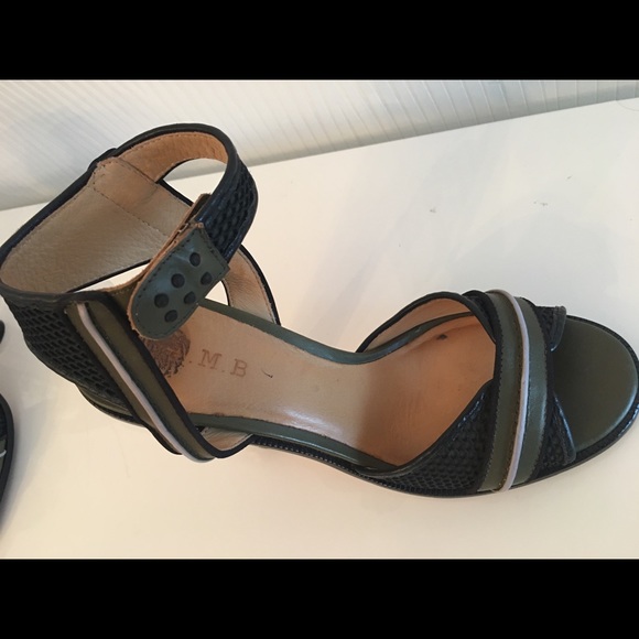 L. A. M. B. Authentic Women’s shoes 9M with - Picture 5 of 8